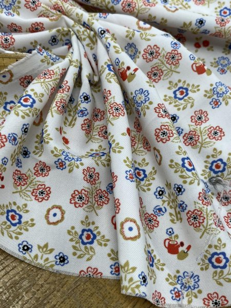 画像6: 生地：ポリエステル100％ レトロフラワー（オフホワイト） (6)