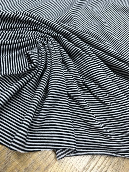 画像6: 生地：ポリエステル100％ ボーダー2WAYストレッチニット（白／黒） (6)