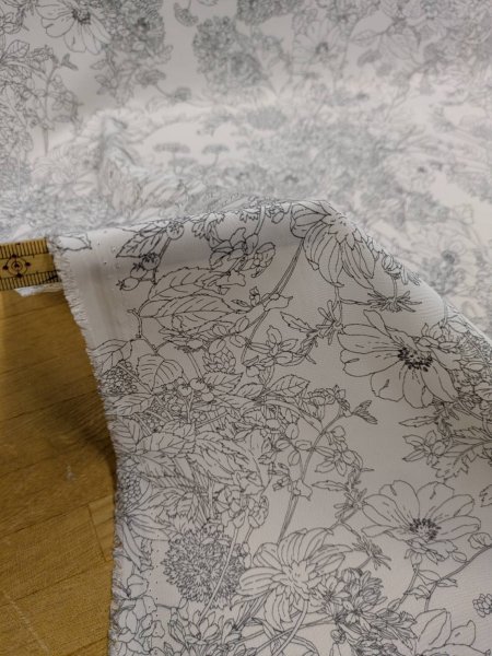画像6: 生地：ジーナ糸ポリエステルデシン花柄（白／グレー） (6)