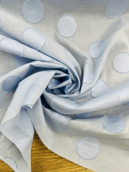 画像8: 生地：綿100％ 水玉カットジャガード（サックスブルー） (8)