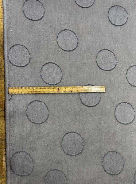 画像2: 生地：綿100％ 水玉カットジャガード（グレー） (2)