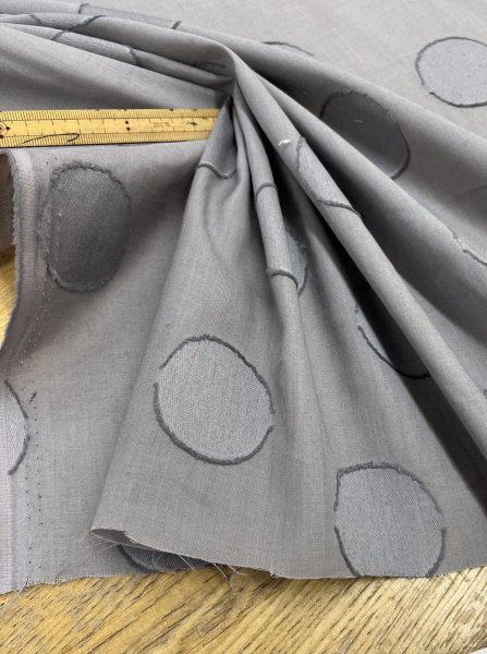 画像6: 生地：綿100％ 水玉カットジャガード（グレー） (6)