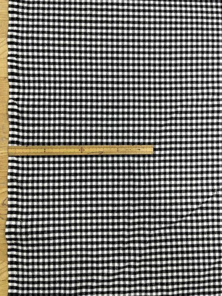 画像2: 生地：ポリエステル 綿風微起毛ギンガムチェック（白×黒） (2)