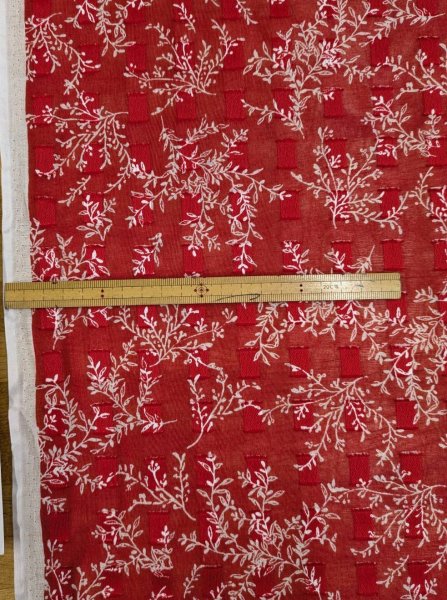 画像2: 生地：綿100％コシラカットプリント（レッド／アイボリー） (2)