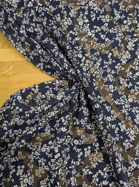 画像6: 生地：ポリエステル100％シフォンカットジャカード（紺×白） (6)