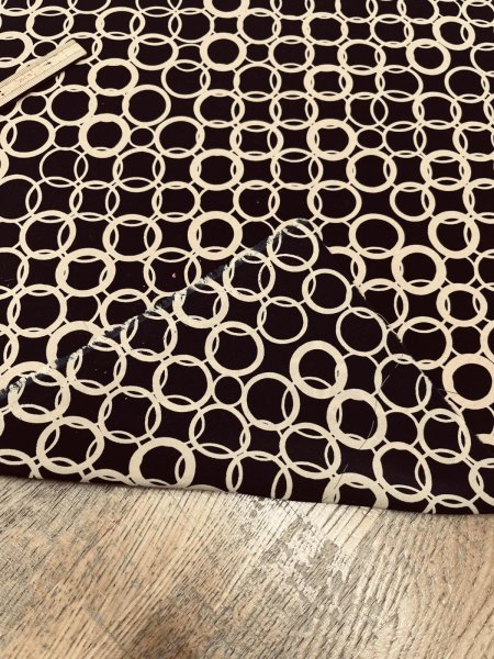 画像4: 生地：ポリエステル100％Newヴィーナスデシンリング柄（濃紺×ベージュ） (4)