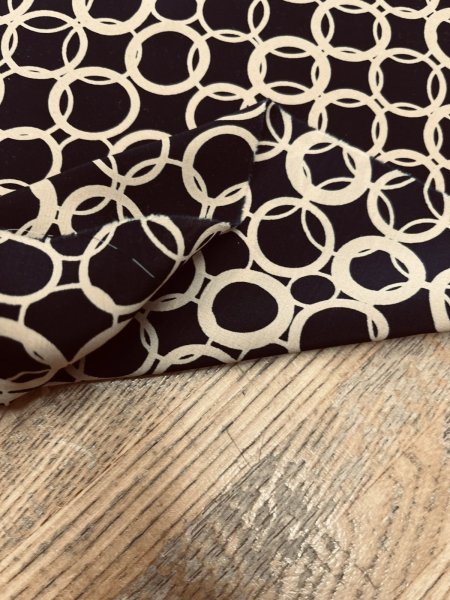 画像5: 生地：ポリエステル100％Newヴィーナスデシンリング柄（濃紺×ベージュ） (5)