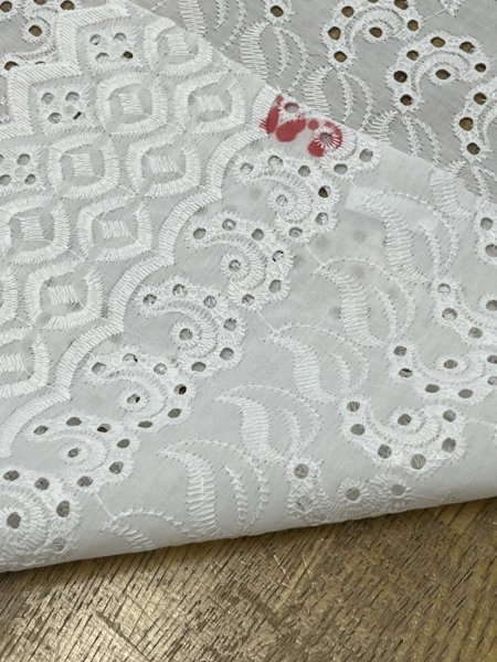 画像3: 生地：ポリ綿両耳スカラップ刺繍レース（白） (3)