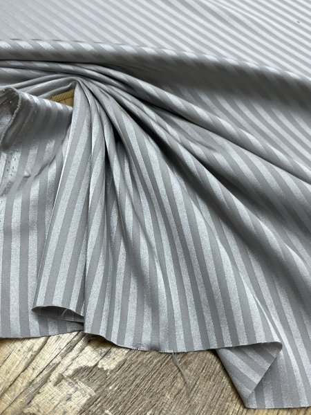 画像6: 生地：ポリストレッチサテンストライプ（グレー） (6)