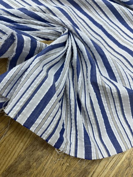 画像5: 生地：綿ポリエステル リップル風凹凸ストライプ（ホワイト×ブルー×ベージュ） (5)