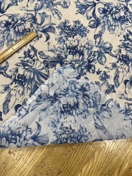 画像4: 生地：綿100％ 薄手ローン花柄（ホワイト×ブルー） (4)