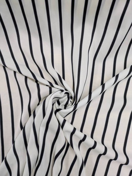 画像7: 生地：ポリエステルデシン ストライプ（オフ白×黒） (7)