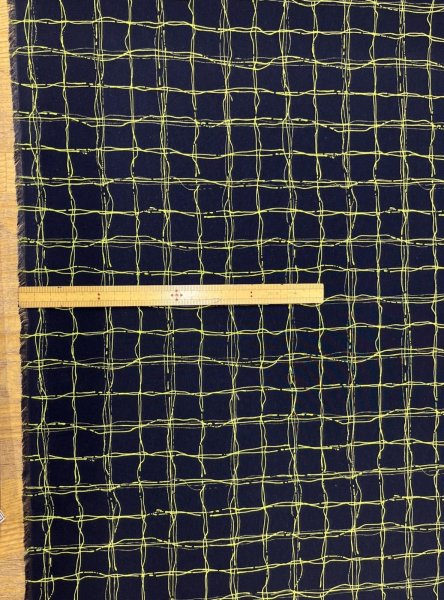 画像2: 生地：ポリエステル100％手描き風格子プリント デシン（ネイビー×蛍光グリーン） (2)