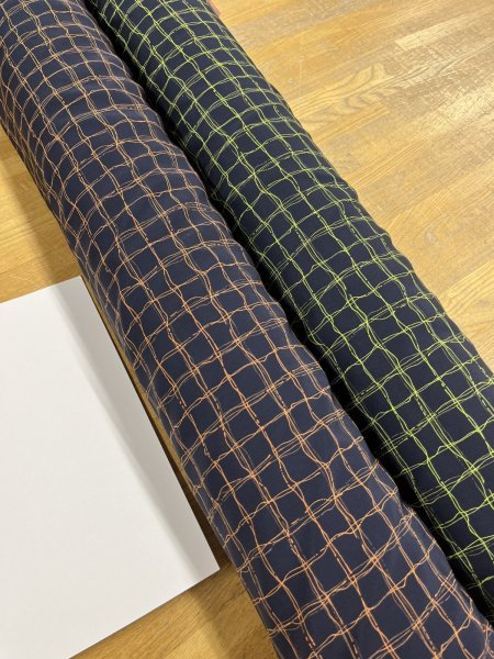 画像9: 生地：ポリエステル100％手描き風格子プリント デシン（ネイビー×オレンジ） (9)