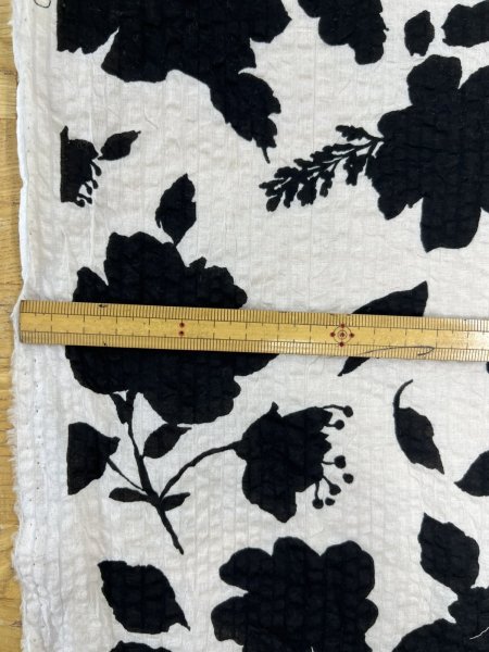 画像3: 生地：綿100％ 綿80ローンミラクルウェーブプリント（オフ白×ブラック） (3)