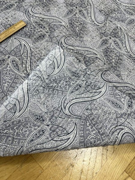 画像4: 生地：綿100％ 塩縮ペイズリープリント（グレー系） (4)