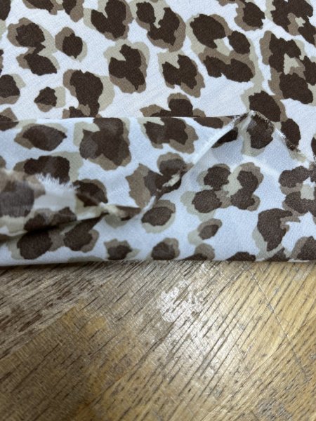 画像5: 生地：ポリエステル シフォンレオパードプリント（オフ白×ブラウン） (5)