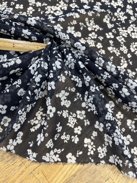 画像6: 生地：ポリエステル100％75dシフォンジョーゼット 花柄プリント（紺） (6)