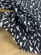 画像6: 生地：ポリエステル100%グログラン幾何学柄ジャガード（白／黒） (6)