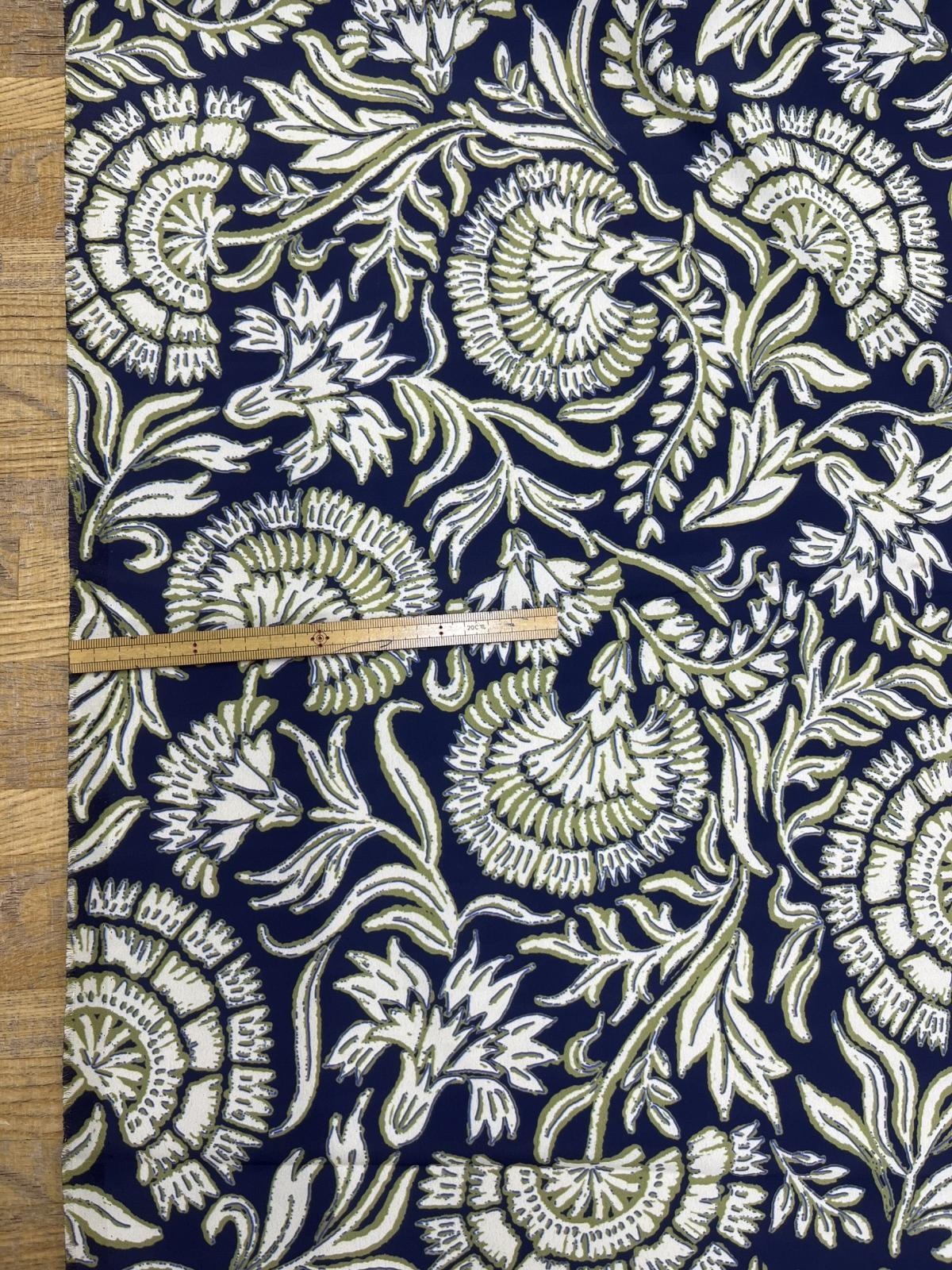 オリエンタルな生地 生地 布 ダブルスエード生地 オリエンタル柄 遮光性 厚手 入園入学